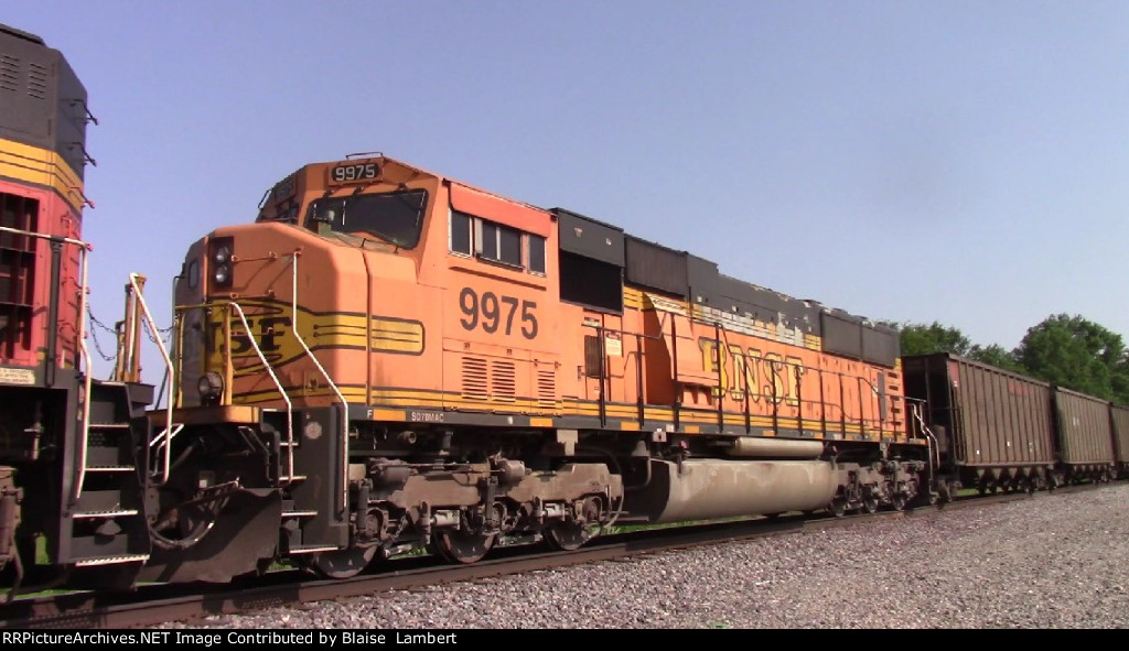 BNSF 9975